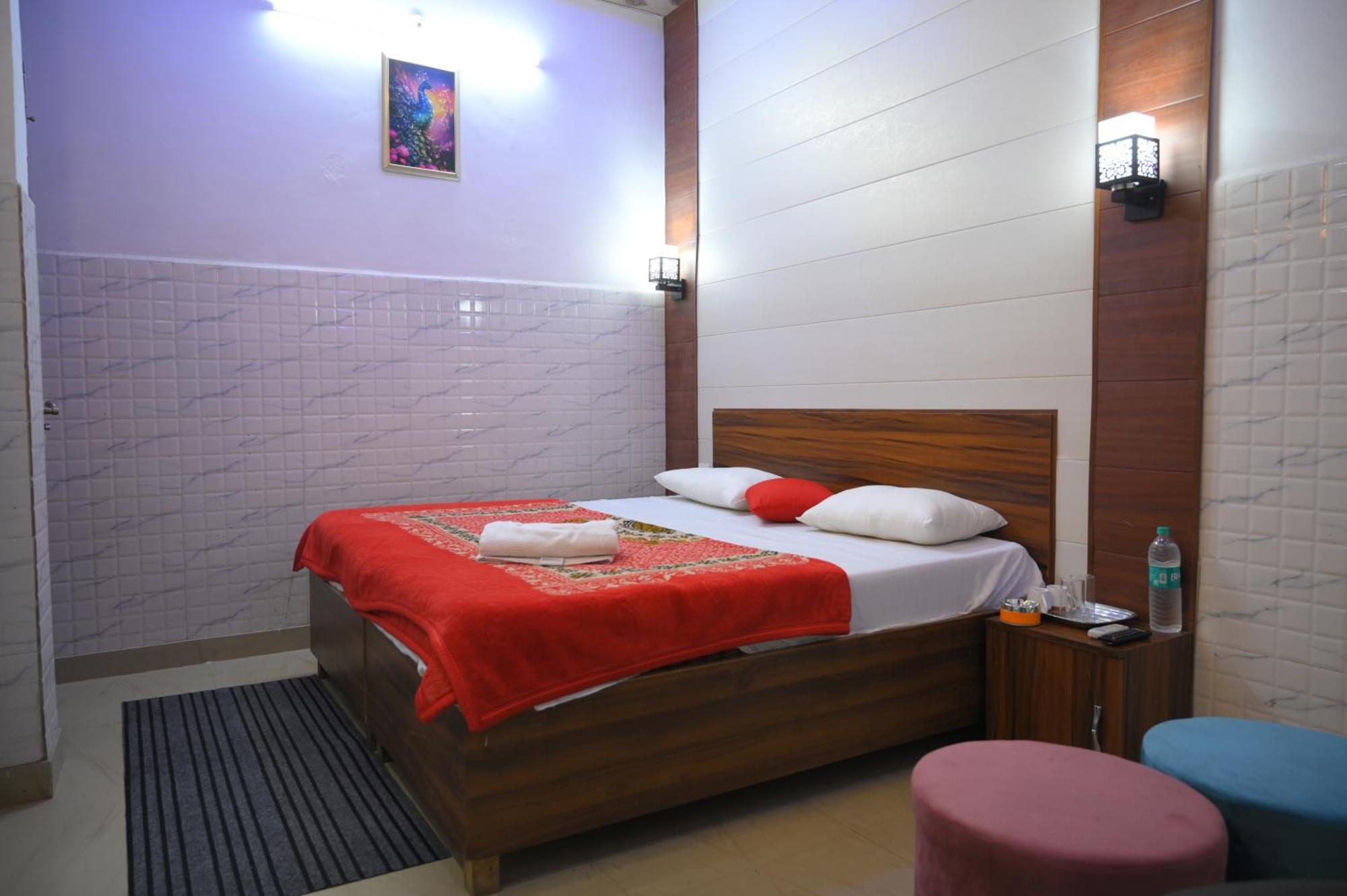 Hotel Starlight Meerut Eksteriør bilde