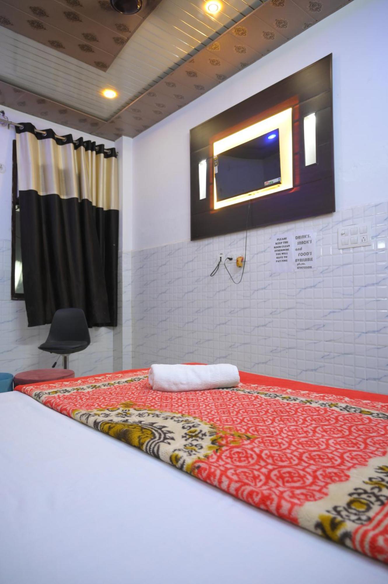 Hotel Starlight Meerut Eksteriør bilde
